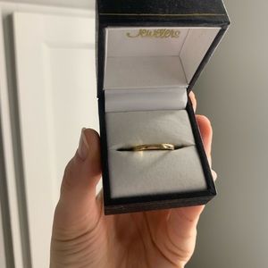 10K Thin Yellow Gold Band Size 7